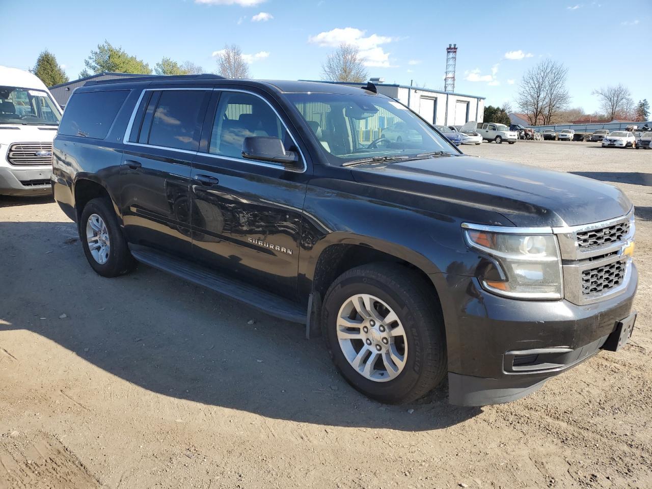 2018 Chevrolet Suburban K1500 Lt - Image 4