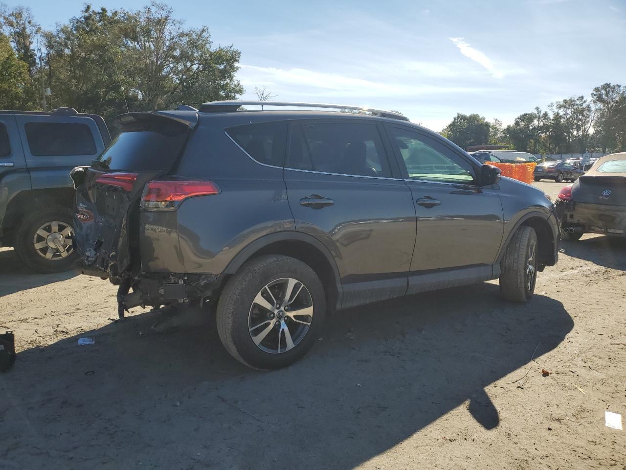 2018 Toyota Rav4 Adventure - Фото 3
