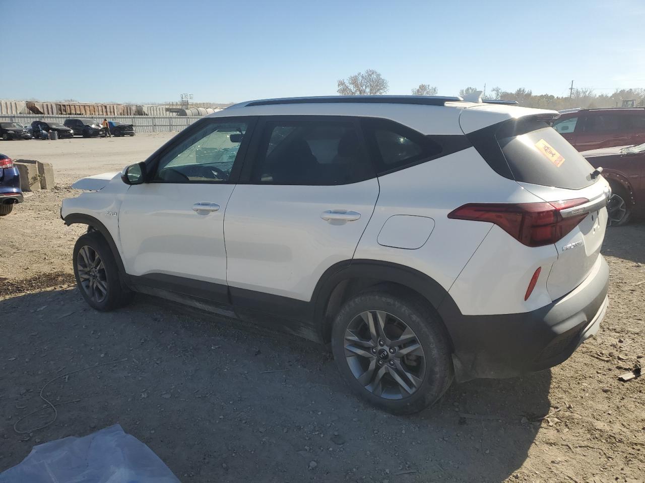 2021 Kia Seltos Lx - Image 2