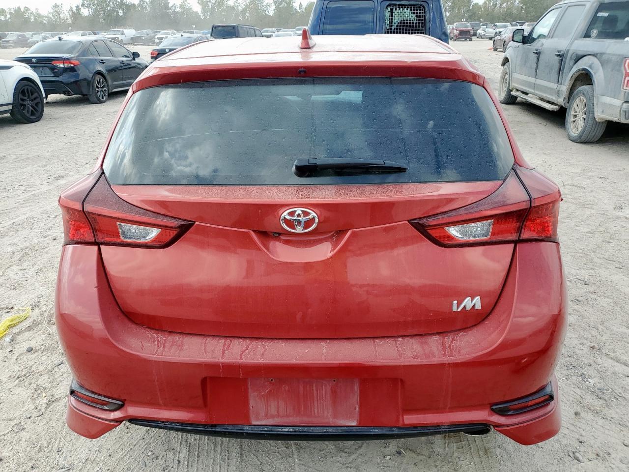 2018 Toyota Corolla Im - Image 6