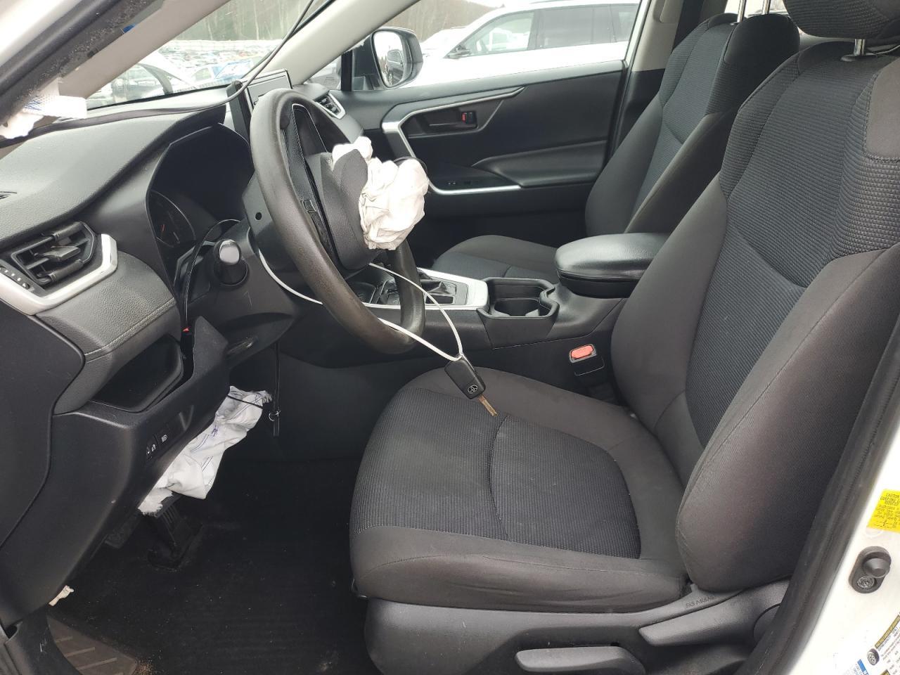2019 Toyota Rav4 Le - Image 7