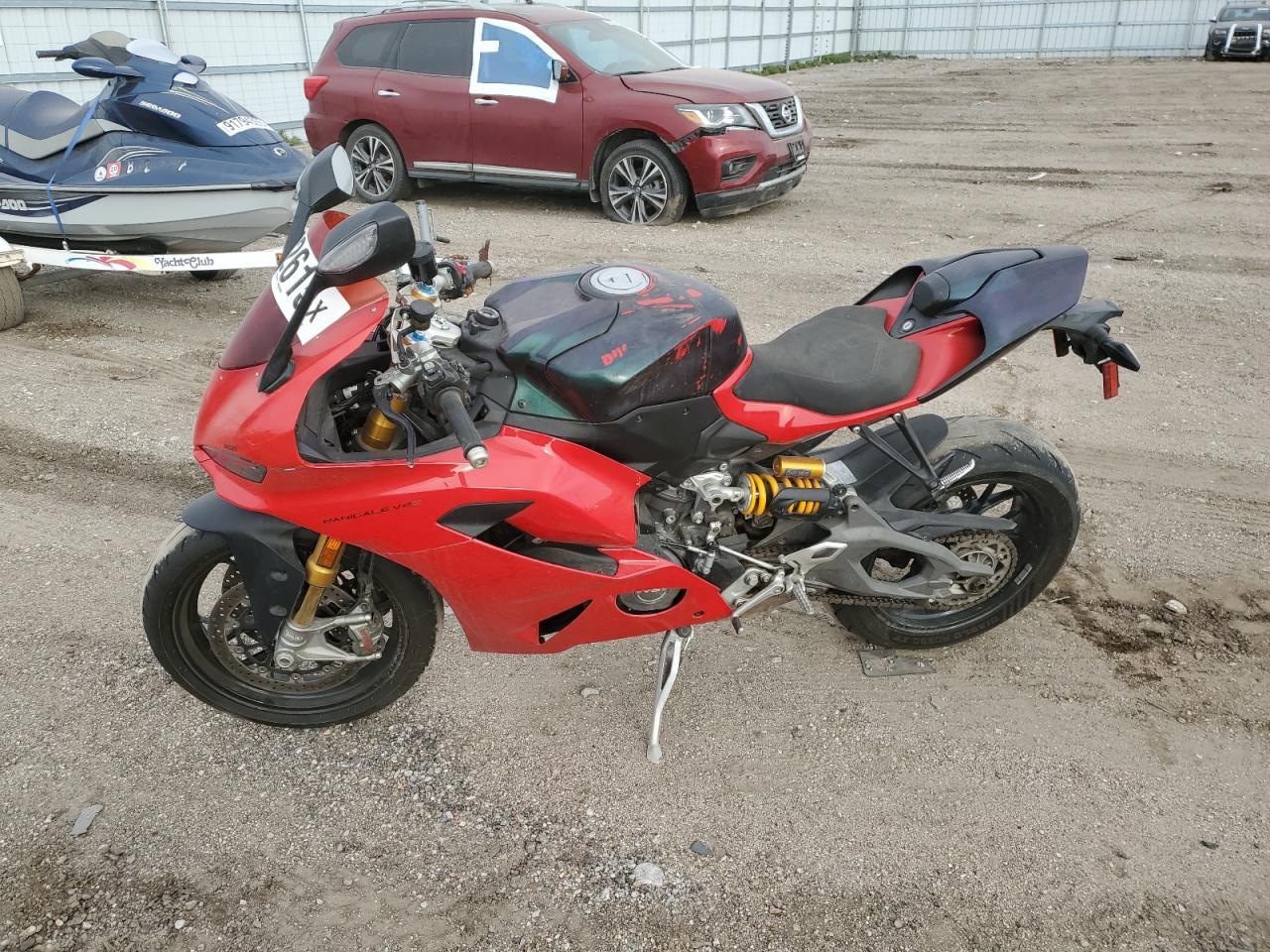 2025 Ducati Panigale V2 - Image 3