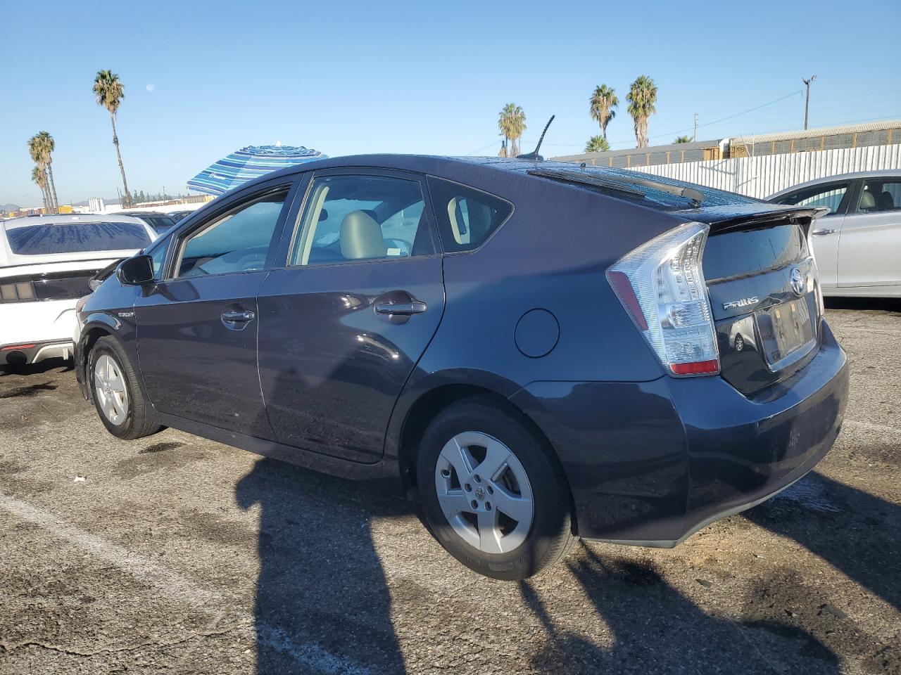 2011 Toyota Prius - Фото 2