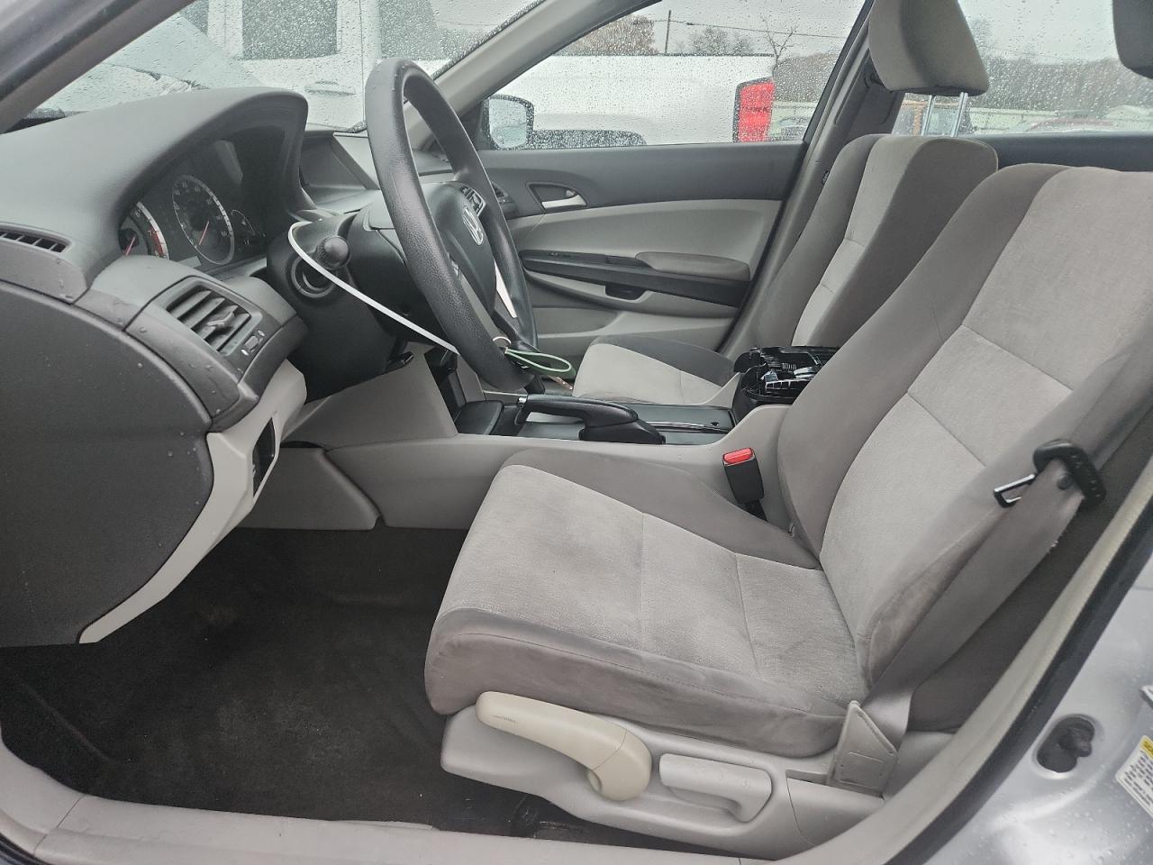 2009 Honda Accord Lx - Image 7