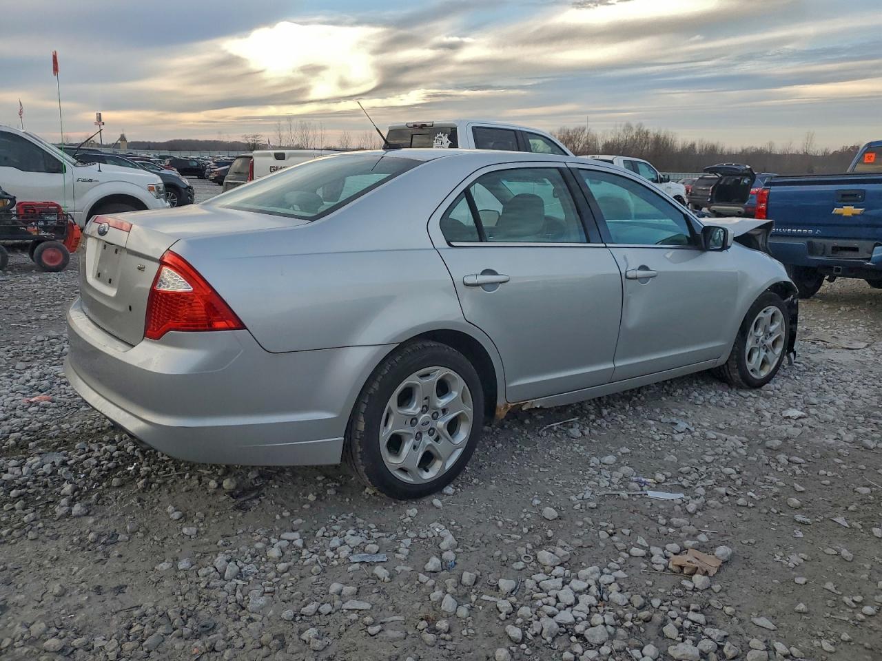 2010 Ford Fusion Se - Фото 3