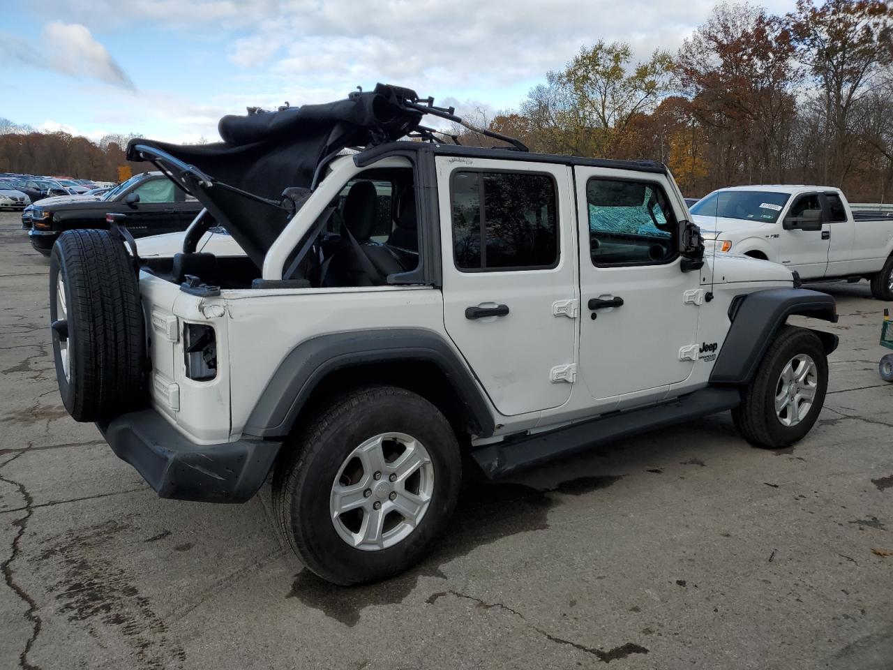 2021 Jeep Wrangler Unlimited Sport - Фото 3