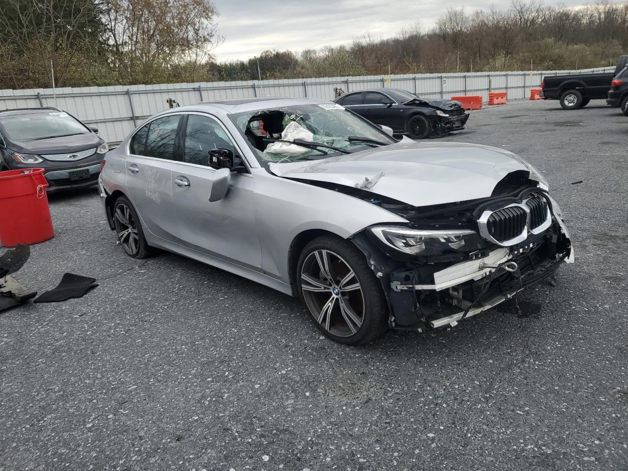 2020 BMW 330Xi - Фото 4