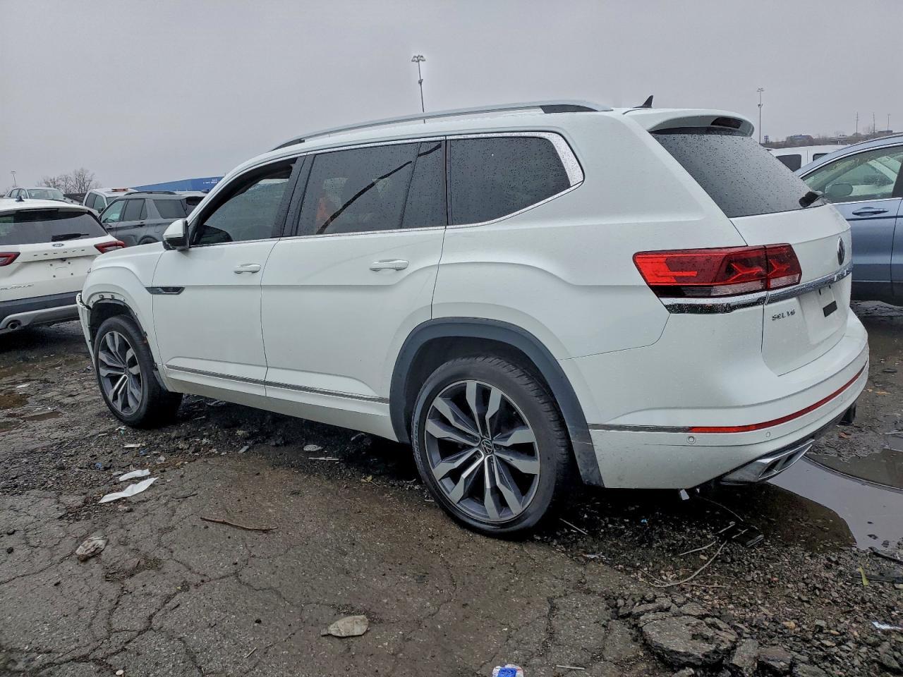 2021 Volkswagen Atlas Sel Premium R-Line - Фото 2