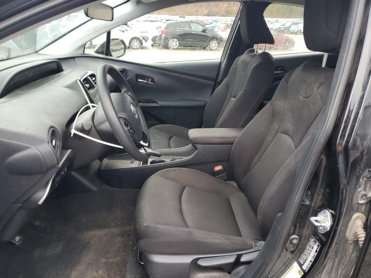 2020 Toyota Prius Le - Image 7