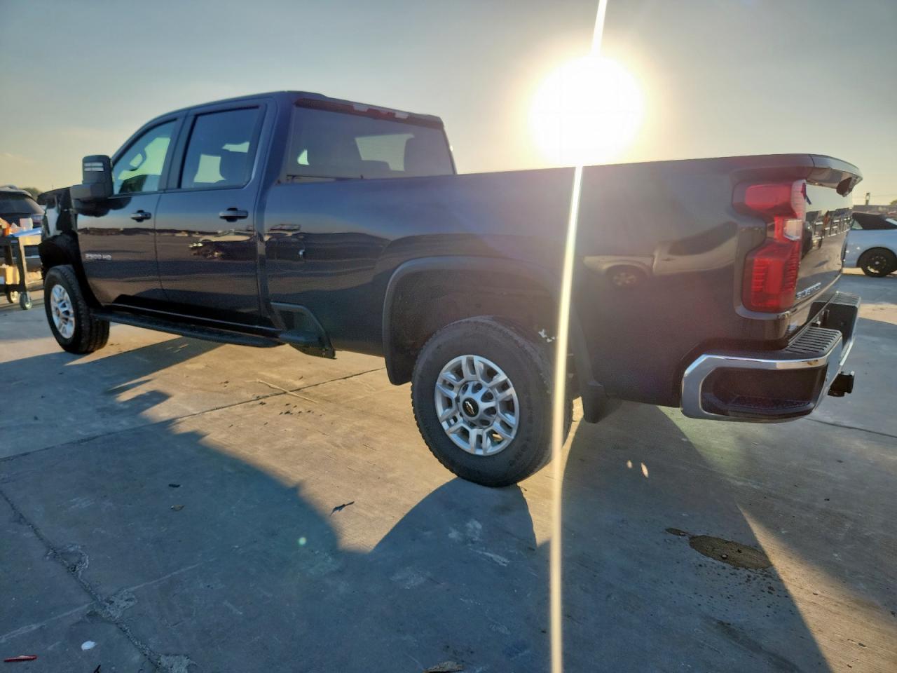 2024 Chevrolet Silverado K2500 Heavy Duty Lt - Image 2