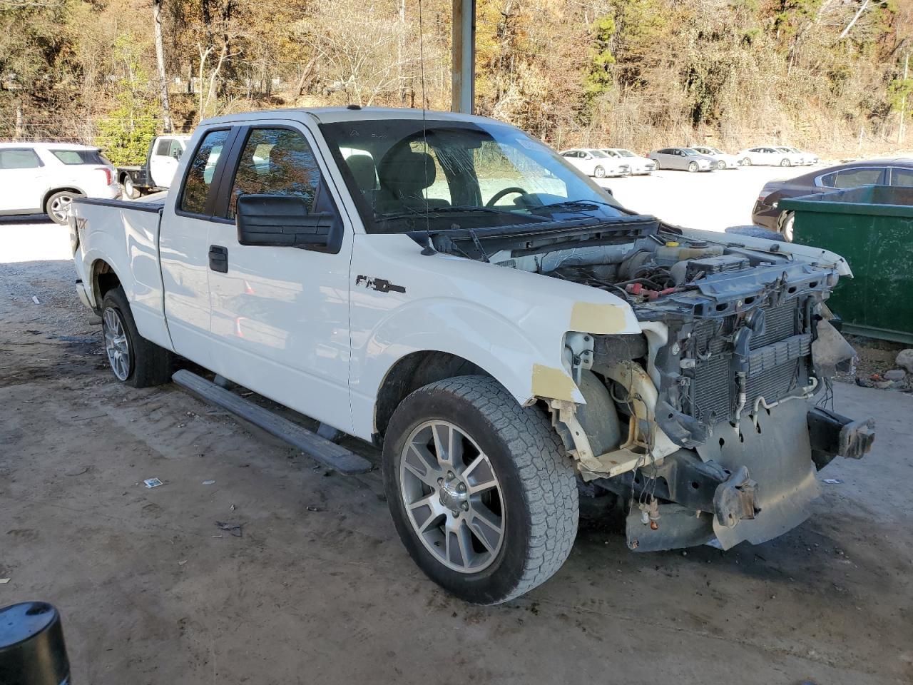 2014 Ford F150 Super Cab - Image 4