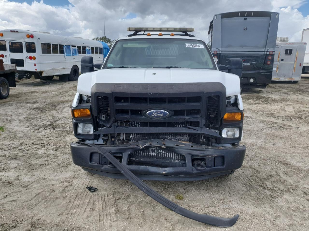 2010 Ford F350 Super Duty Utility / Service Truck - Image 5