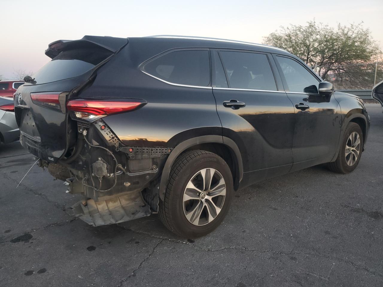 2021 Toyota Highlander Xle - Фото 3