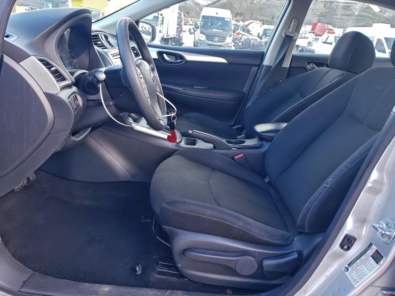 2016 Nissan Sentra S - Фото 7