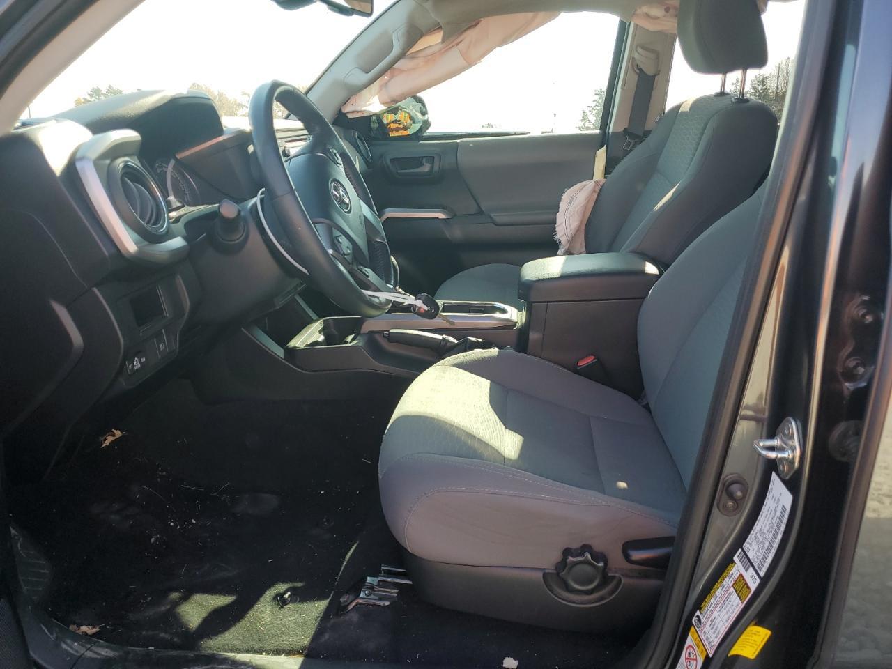 2018 Toyota Tacoma - Image 7