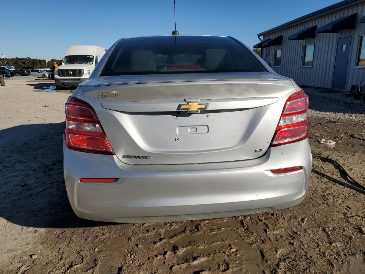 2018 Chevrolet Sonic Lt - Фото 6