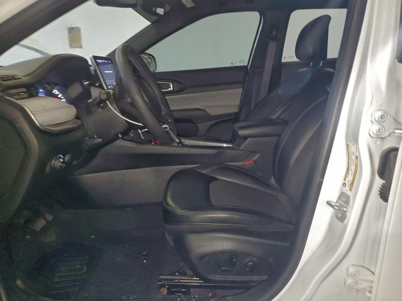 2023 Jeep Compass Latitude - Фото 7