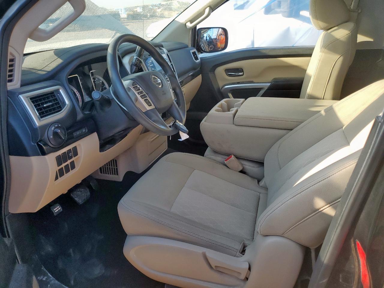 2017 Nissan Titan S - Фото 7