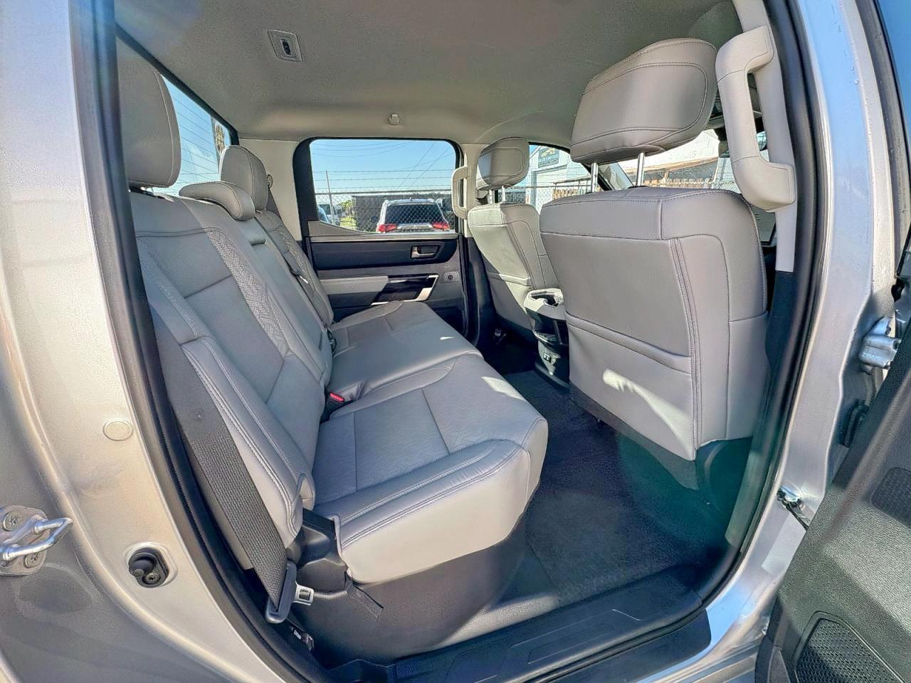 2024 Toyota Tundra Crewmax Limited - Фото 6