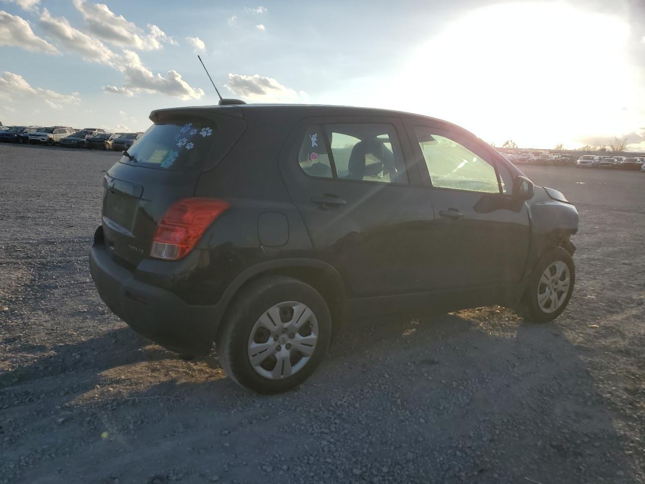 2015 Chevrolet Trax Ls - Image 3