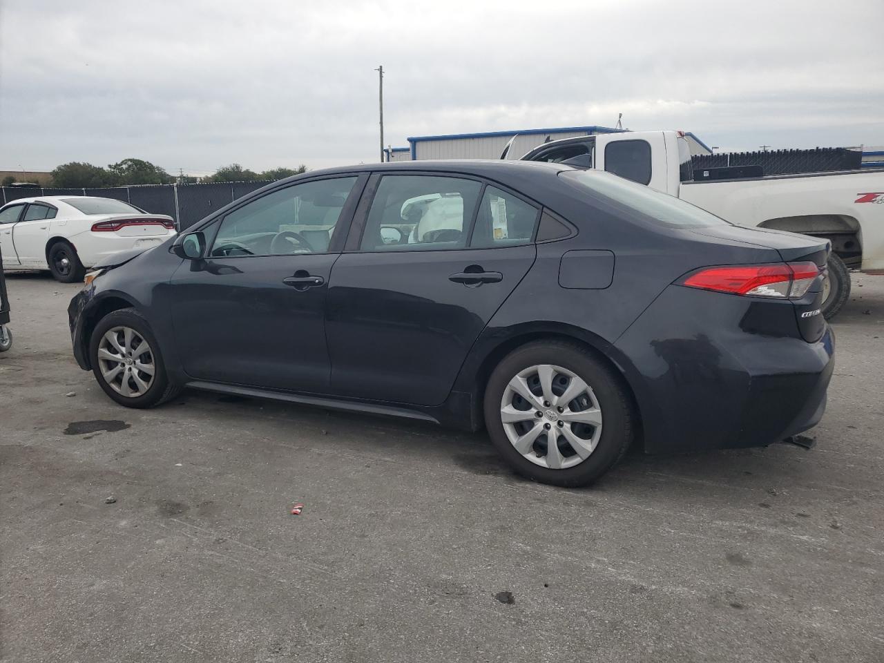 2022 Toyota Corolla Le - Фото 2