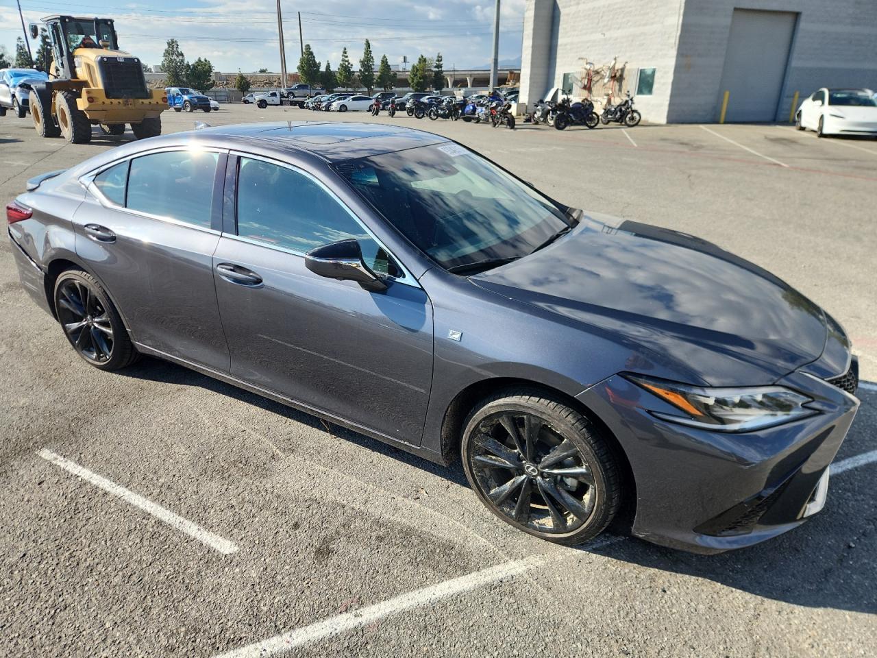 2024 Lexus Es 300H F Sport Handling - Фото 4