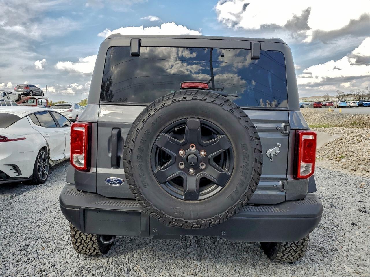 2025 Ford Bronco Big Bend - Image 6