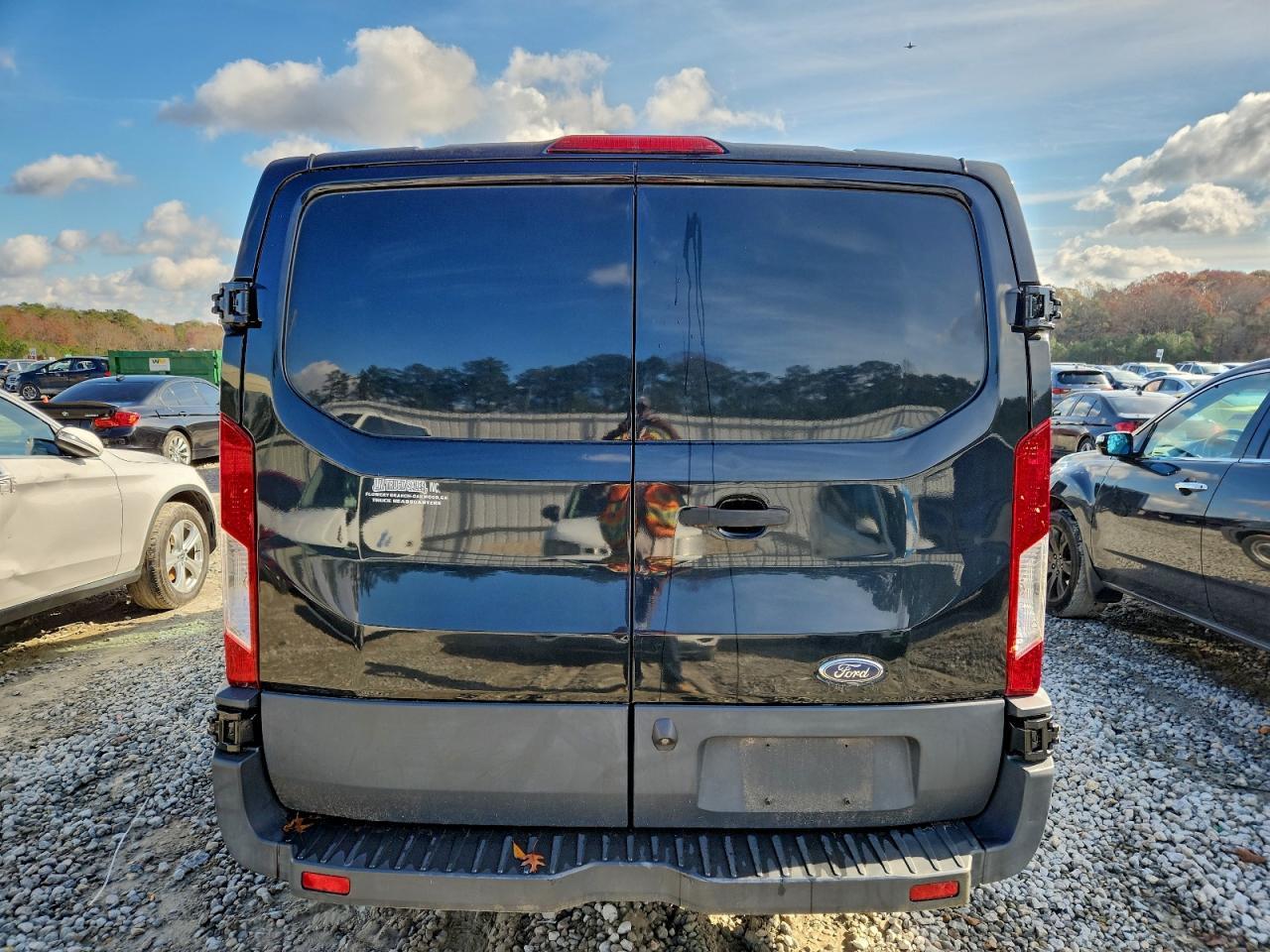 2015 Ford Transit T-150 Utility / Service Van - Image 6