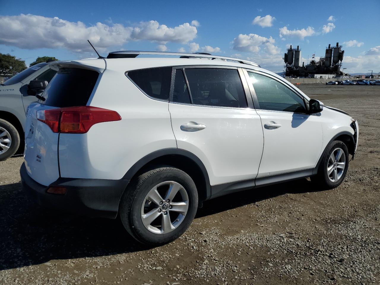 2015 Toyota Rav4 Xle - Фото 3