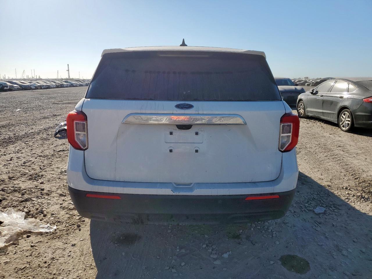 2022 Ford Explorer - Image 6