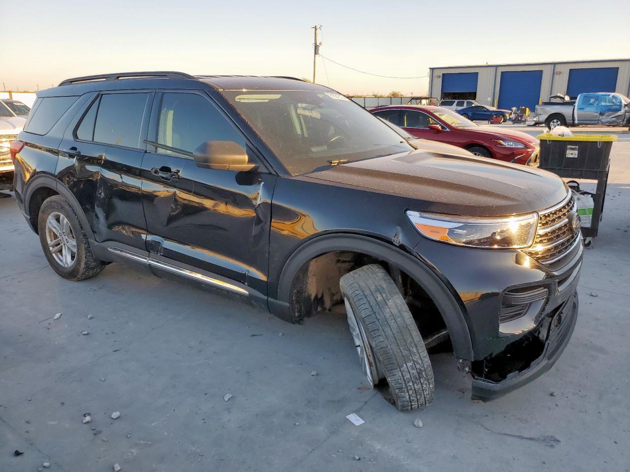 2023 Ford Explorer Xlt - Фото 4