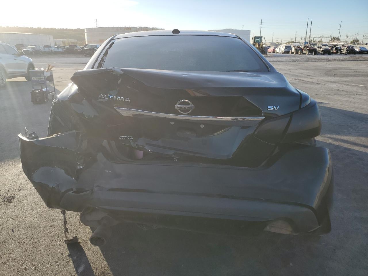 2016 Nissan Altima 2.5 - Фото 6