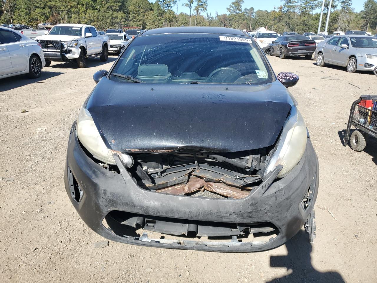 2011 Ford Fiesta Se - Фото 5