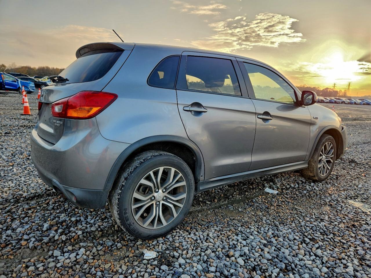 2016 Mitsubishi Outlander Sport Es - Фото 3