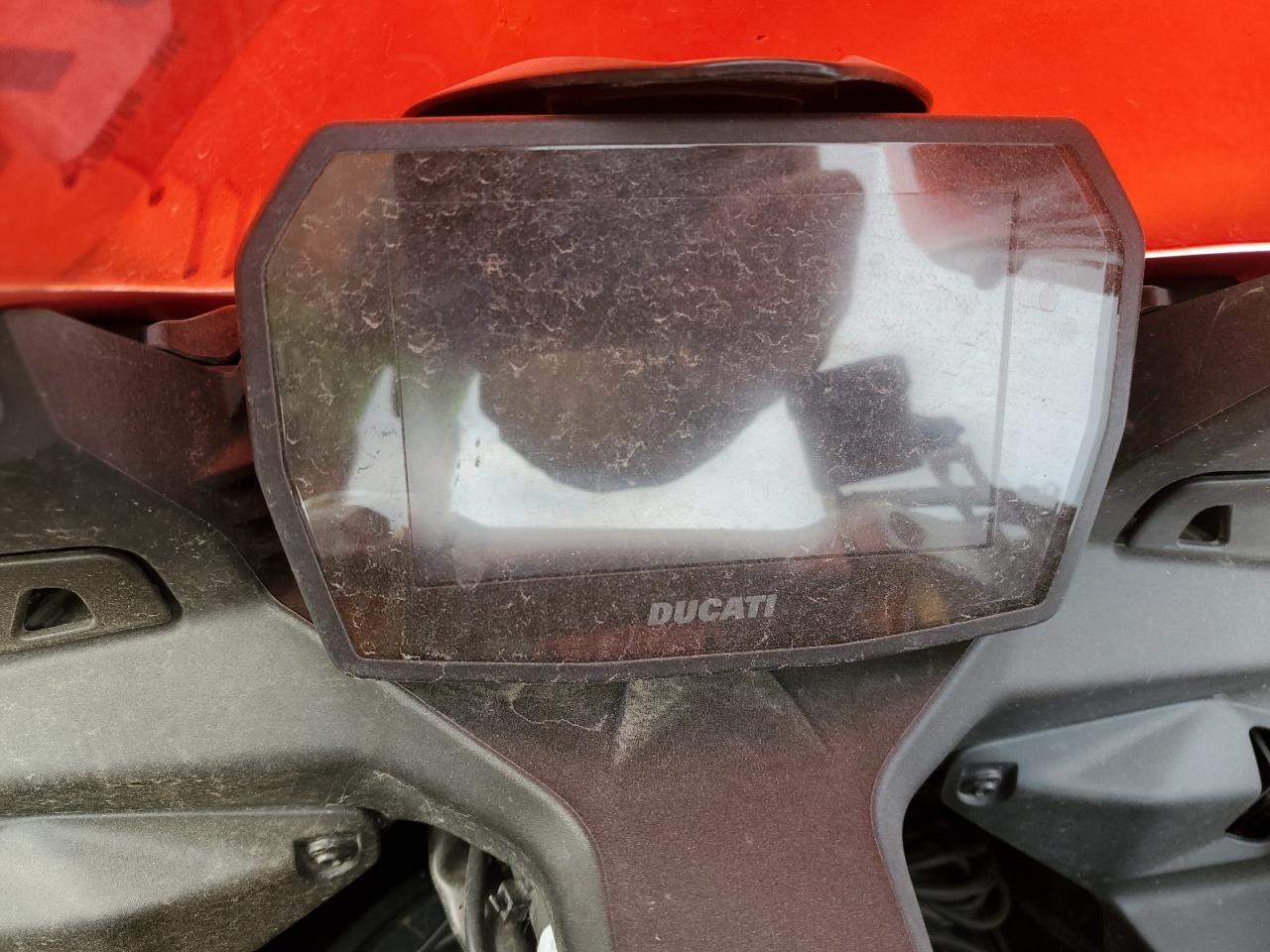 2025 Ducati Panigale V2 - Image 7