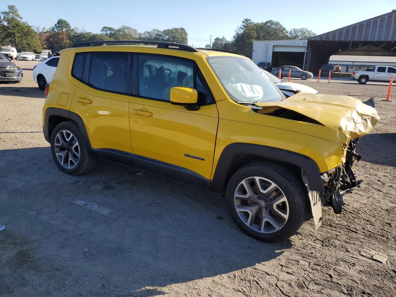 2015 Jeep Renegade Latitude - Image 4