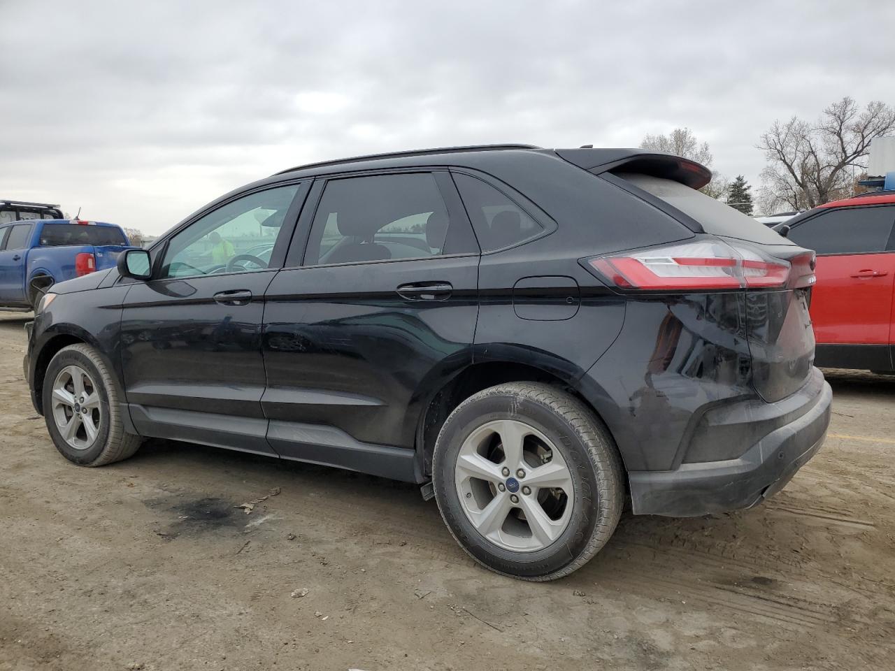 2021 Ford Edge Se - Фото 2