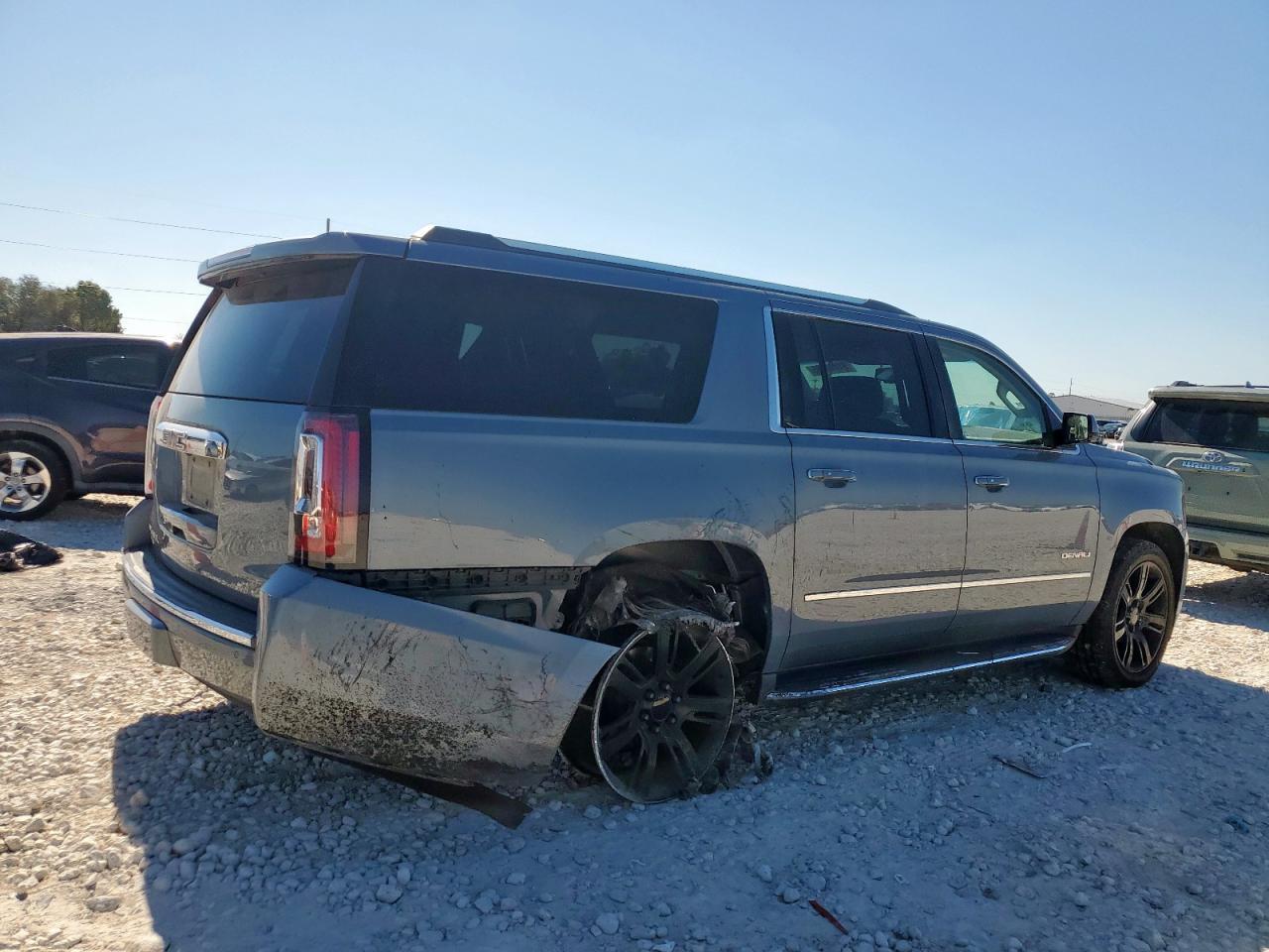 2016 GMC Yukon Xl Denali - Фото 3