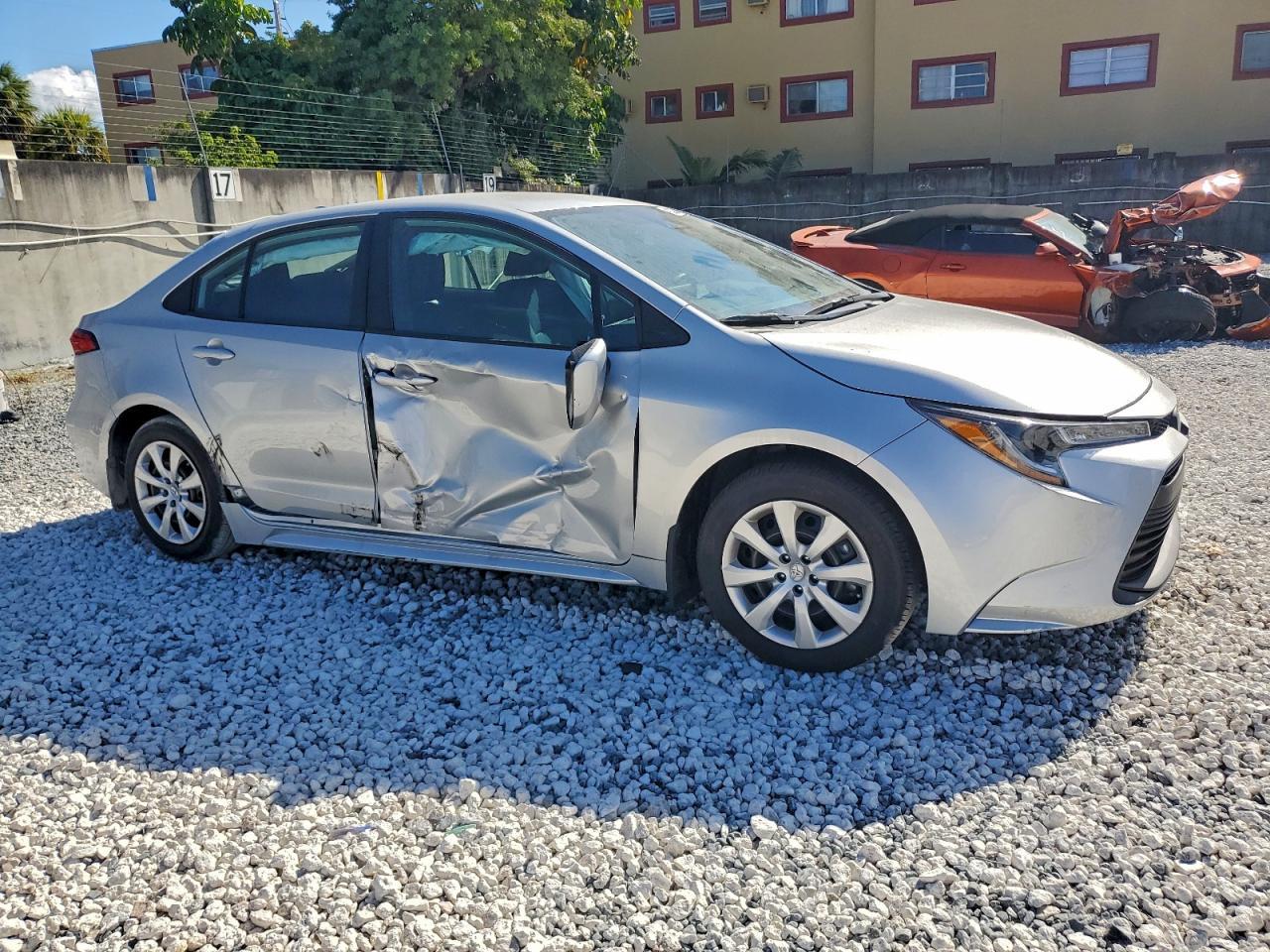 2025 Toyota Corolla Le - Image 4
