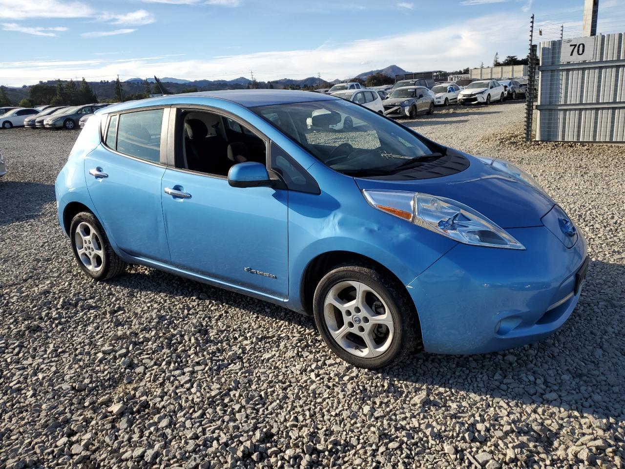 2013 Nissan Leaf S - Фото 4