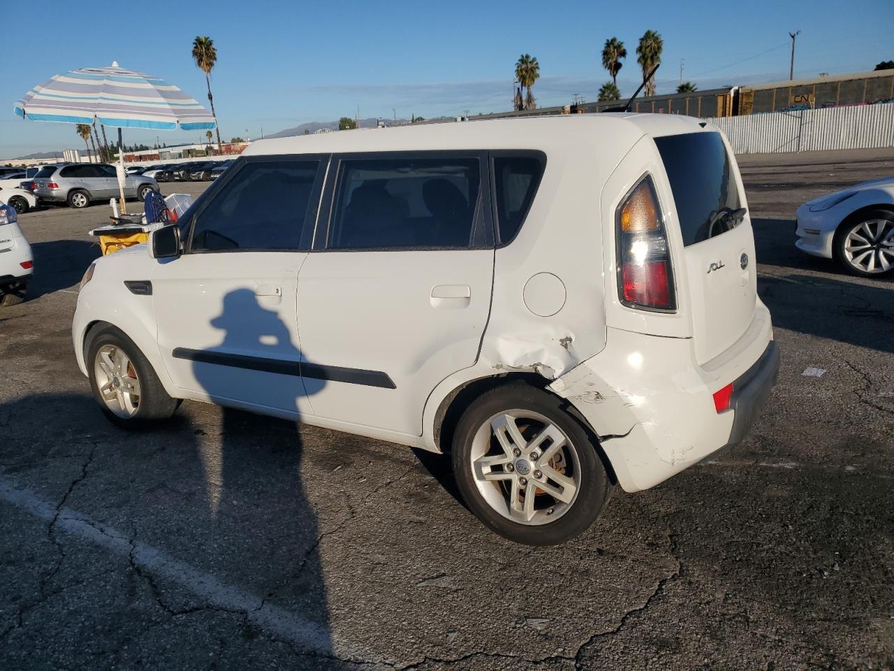 2010 Kia Soul + - Image 2