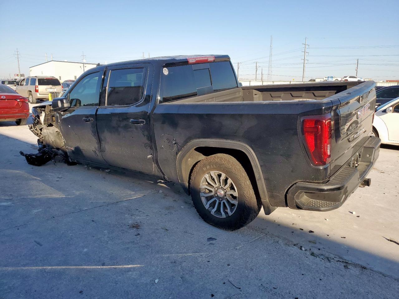 2023 GMC Sierra K1500 At4 - Фото 2