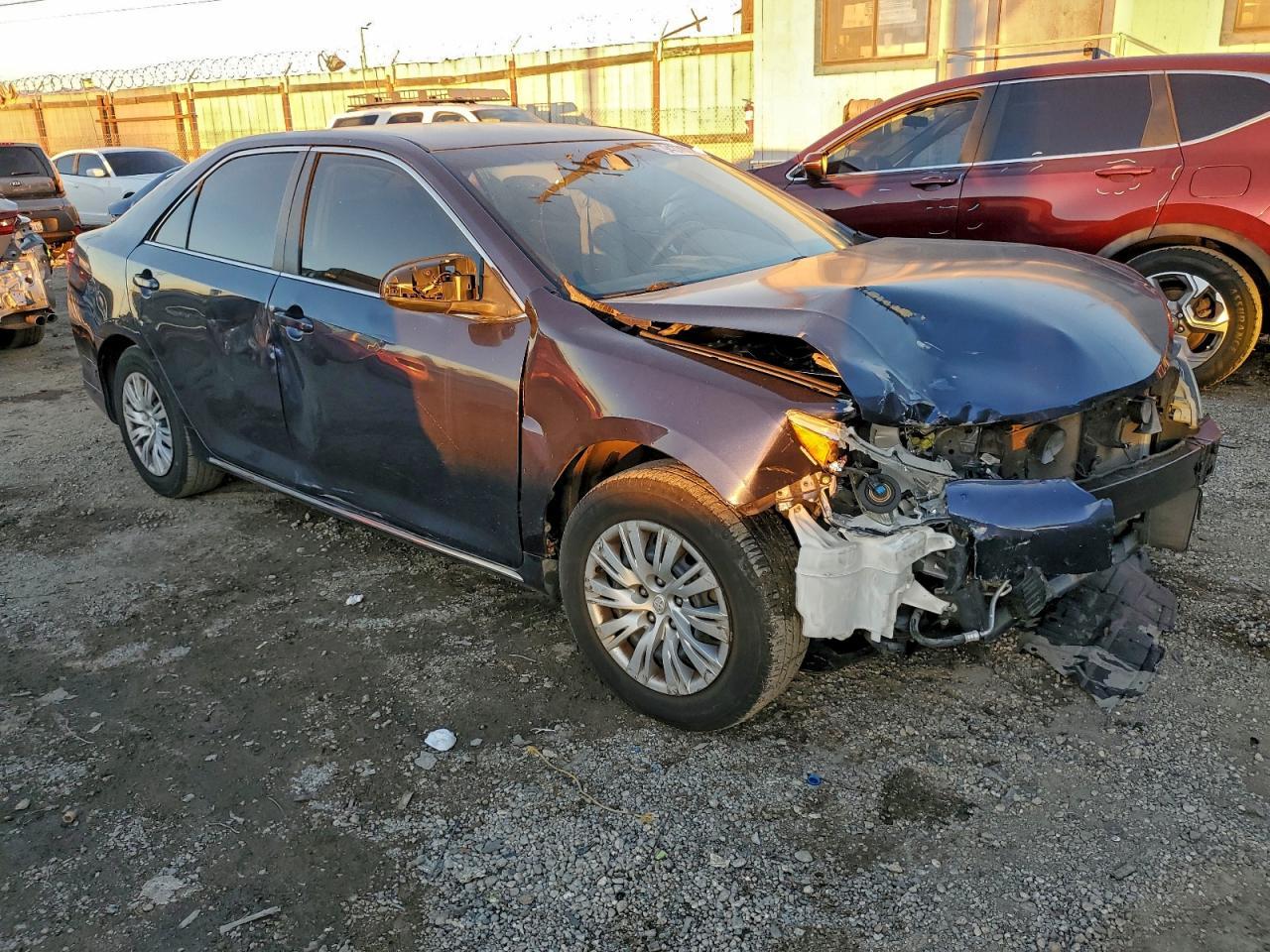 2014 Toyota Camry L - Фото 4