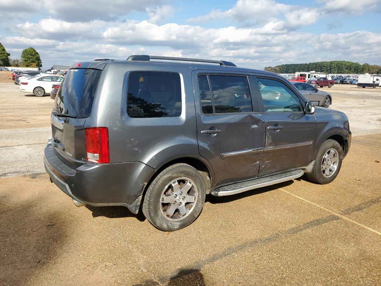 2011 Honda Pilot Touring - Image 3