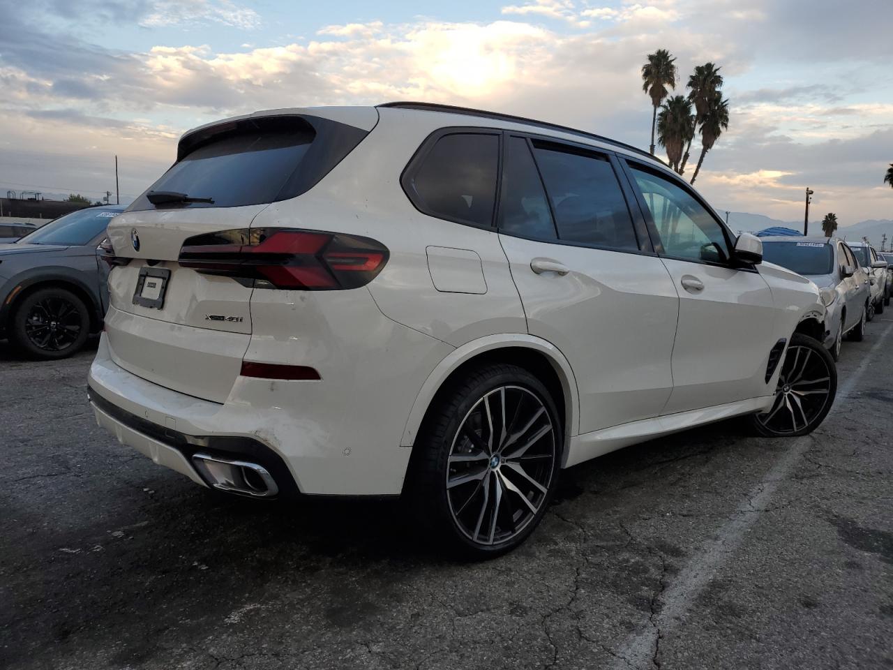 2025 BMW X5 xDrive40I - Фото 3