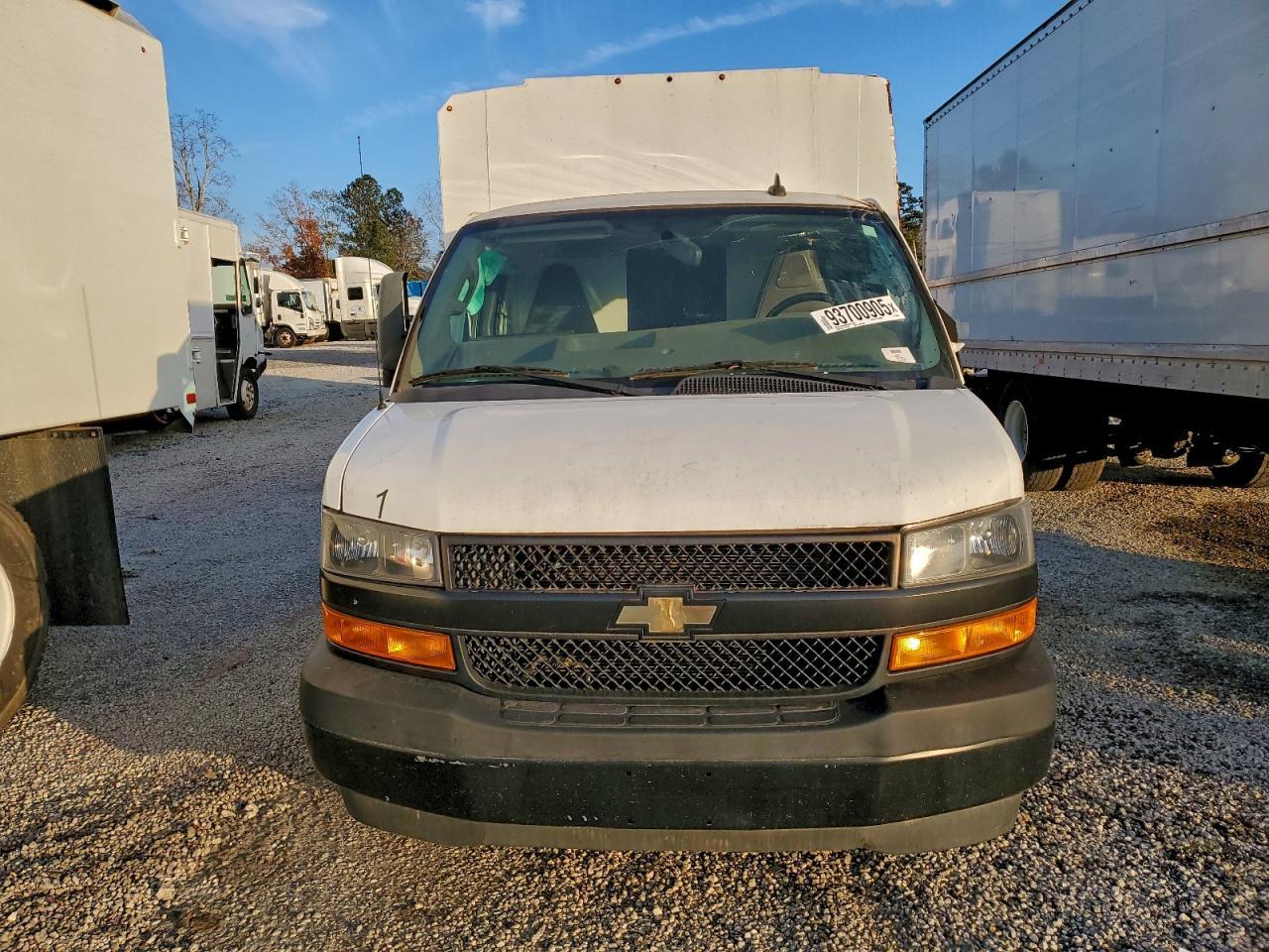 2021 Chevrolet Express Utility / Service Truck - Фото 5