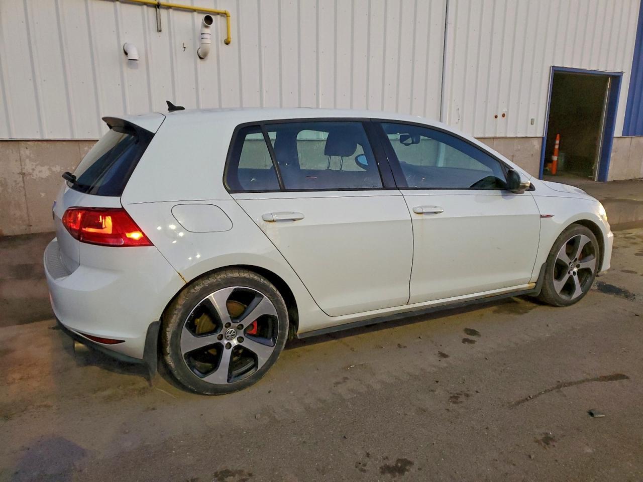2015 Volkswagen Gti - Фото 3