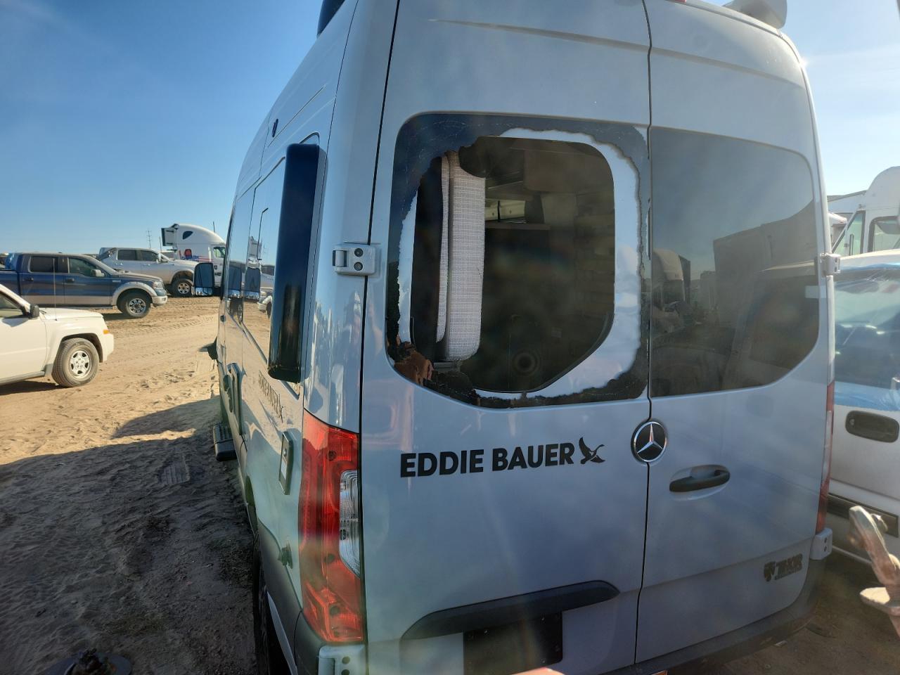 2025 Mercedes-Benz Sprinter Recreational Vehicle - Фото 6