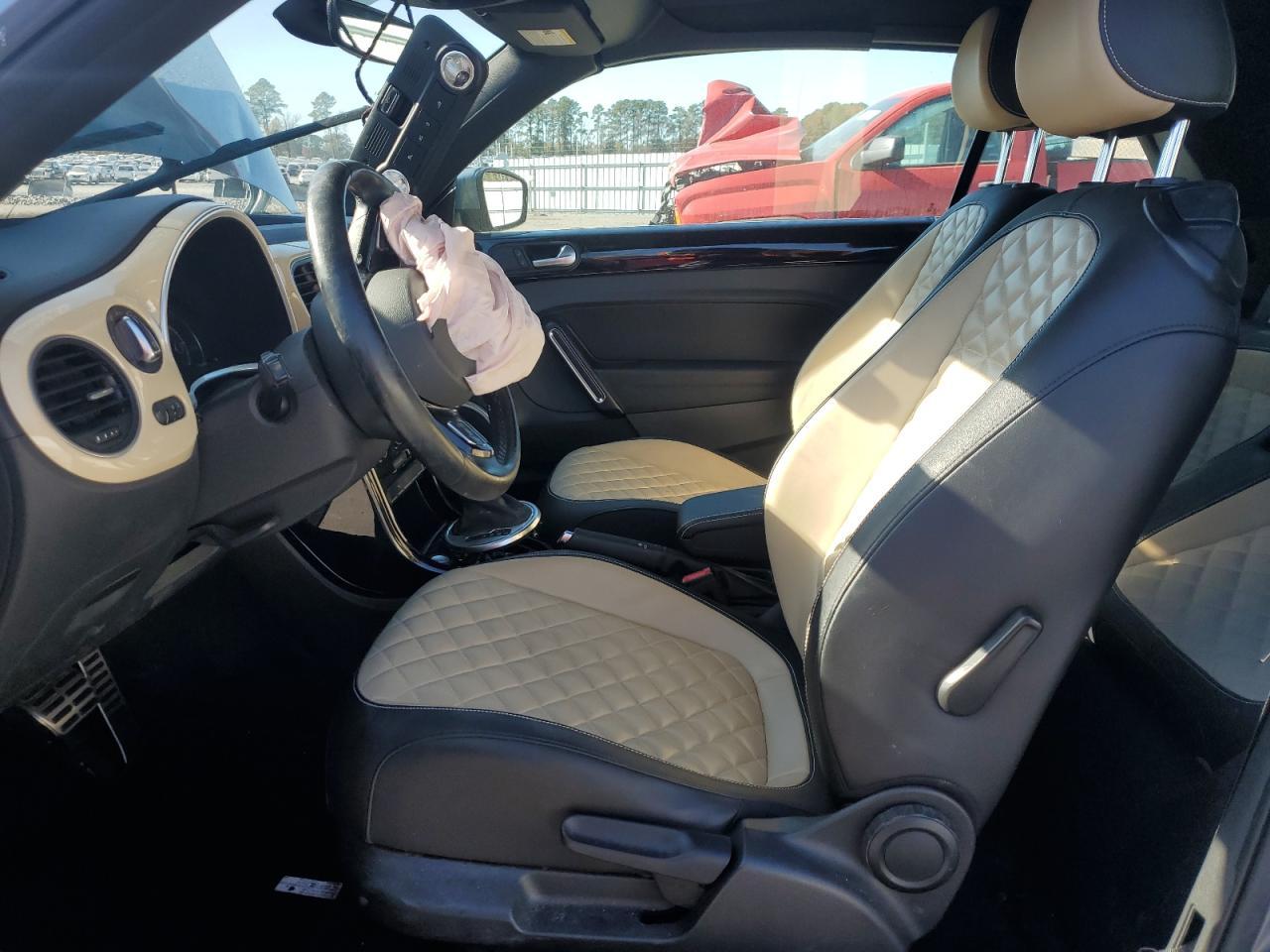 2019 Volkswagen Beetle S - Фото 7