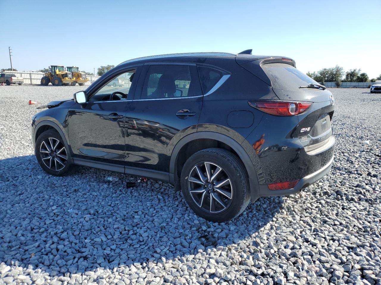 2018 Mazda Cx-5 Grand Touring - Image 2